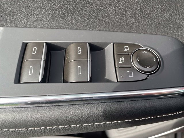 2027 GMC Acadia Denali - Photo 15