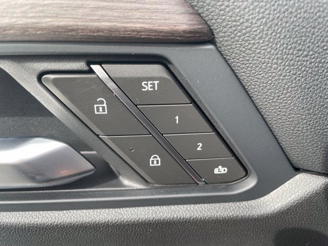 2027 GMC Acadia Denali - Photo 16