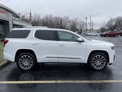 2023 GMC Acadia Denali