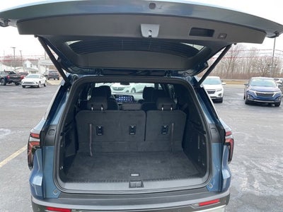 2025 Chevrolet Traverse LT