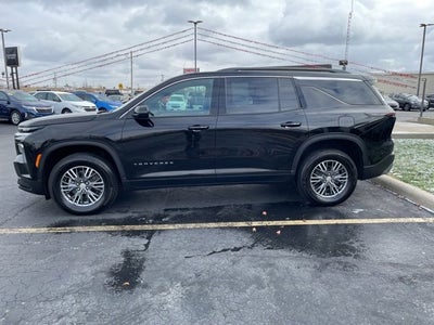 2025 Chevrolet Traverse LT