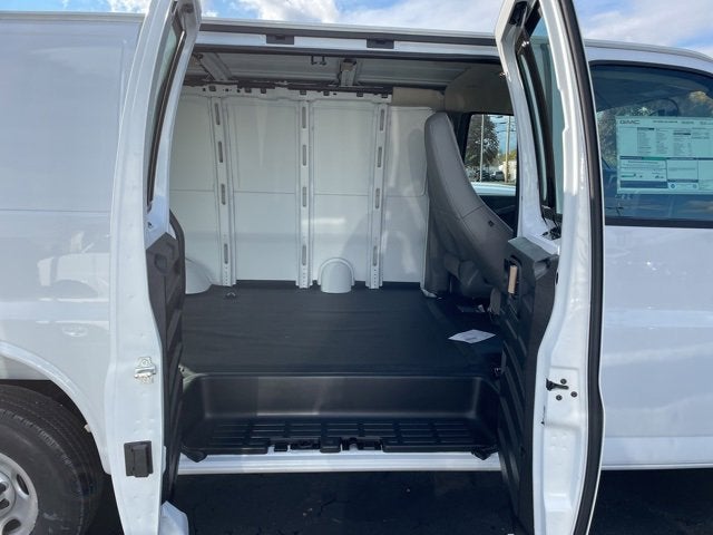 2025 GMC Savana Cargo 2500 Work Van