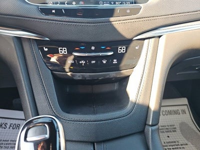 2022 Cadillac XT5 Luxury