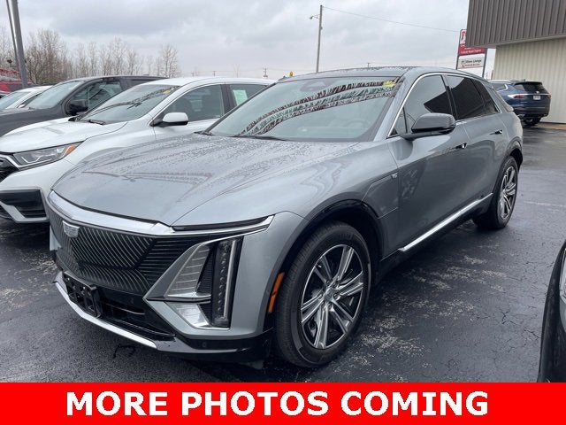 2024 Cadillac LYRIQ Luxury 1