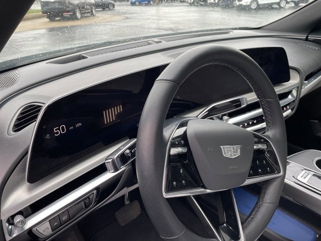 2024 Cadillac LYRIQ Luxury 1