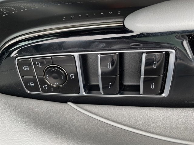 2024 Cadillac LYRIQ Luxury 1