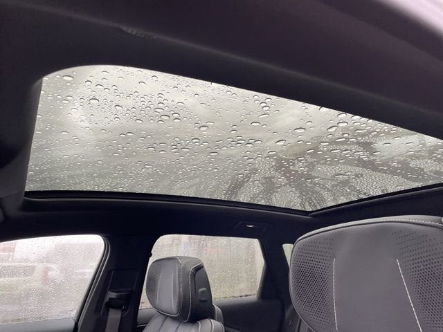 2024 Cadillac LYRIQ Luxury 3