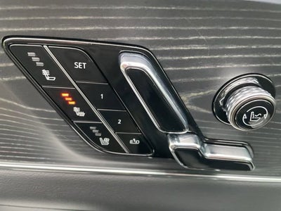 2024 Cadillac LYRIQ Luxury 3