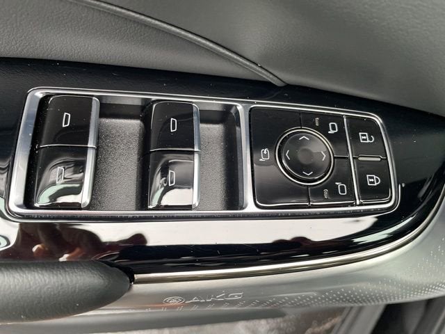 2024 Cadillac LYRIQ Luxury 3