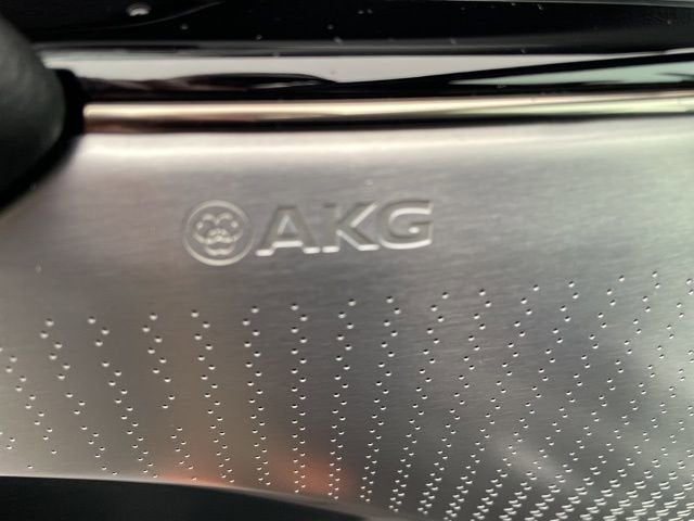 2024 Cadillac LYRIQ Luxury 3