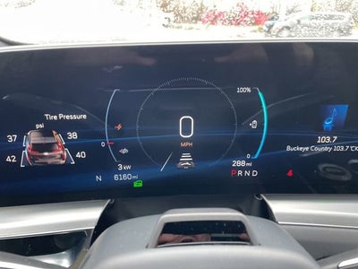 2024 Cadillac LYRIQ Luxury 3