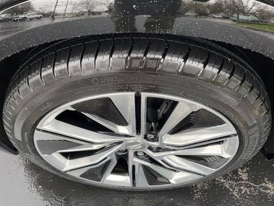 2024 Cadillac LYRIQ Luxury 3