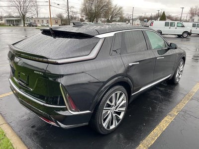 2024 Cadillac LYRIQ Luxury 3