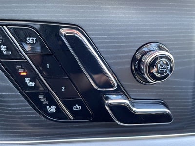 2025 Cadillac LYRIQ Luxury 3