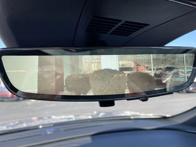 2025 Cadillac LYRIQ Luxury 3