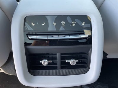 2025 Cadillac LYRIQ Luxury 3