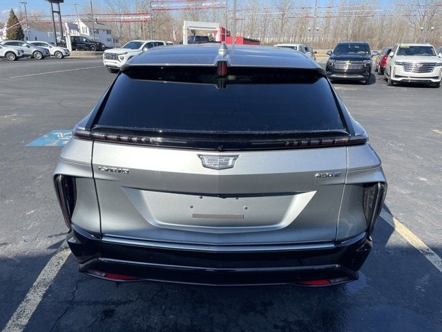 2025 Cadillac LYRIQ Luxury 3