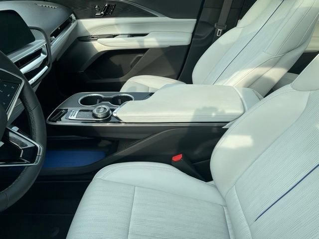 2026 Cadillac LYRIQ Signature Luxury