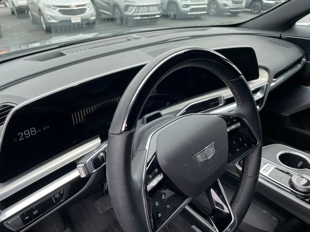 2025 Cadillac LYRIQ Luxury 3
