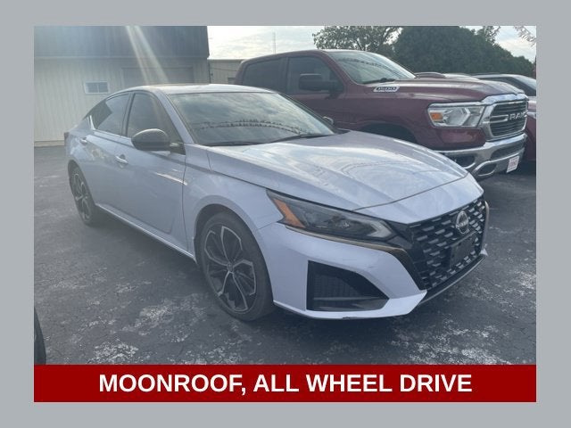 2023 Nissan Altima SR