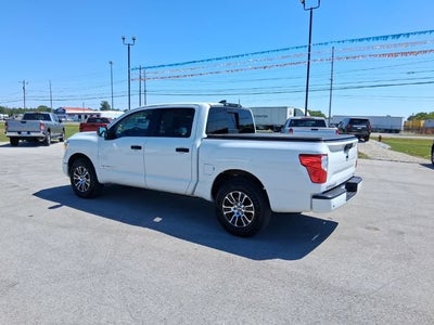 2022 Nissan Titan SV
