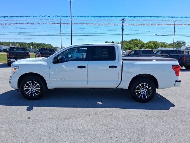 2022 Nissan Titan SV