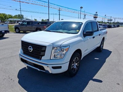 2022 Nissan Titan SV