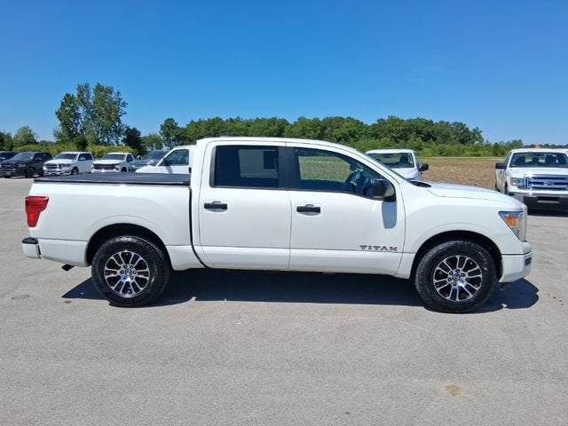 2022 Nissan Titan SV