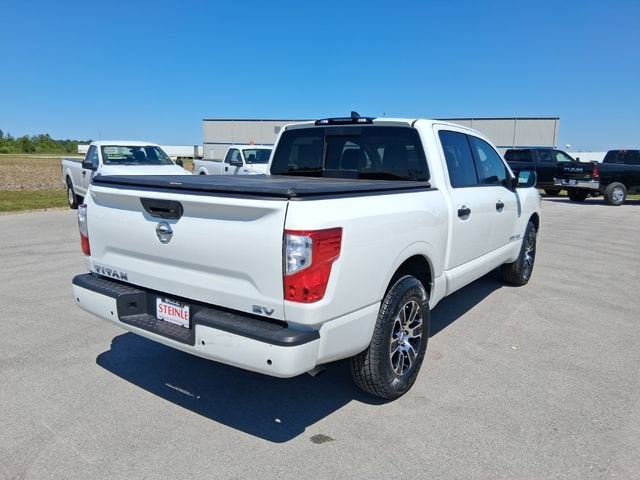 2022 Nissan Titan SV