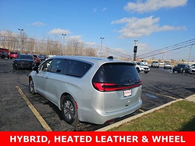 2023 Chrysler Pacifica Hybrid Touring L