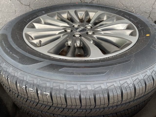 2019 Lincoln Nautilus Select