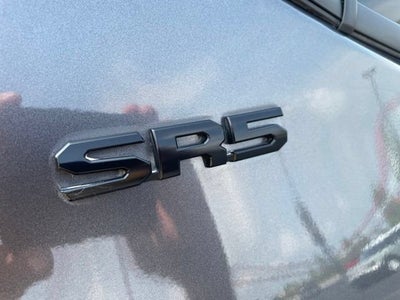 2022 Toyota Tundra 4WD SR5