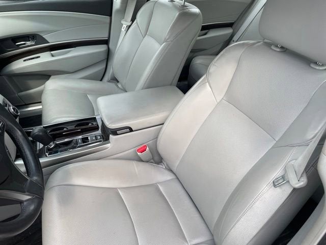 2017 Acura RLX w/Technology Pkg
