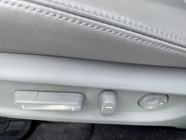 2017 Acura RLX w/Technology Pkg