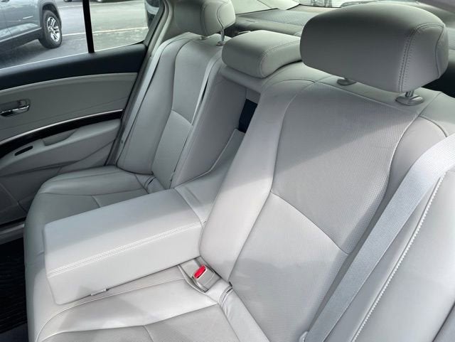 2017 Acura RLX w/Technology Pkg